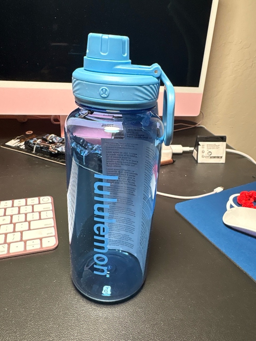 Lululemon Back to Life Clear Bottle 32 oz NWT Ocean Wave